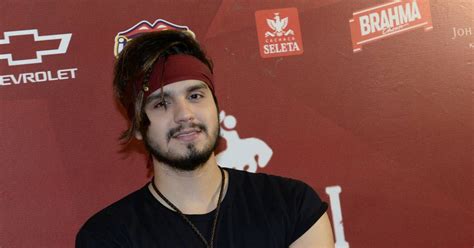 Luan santana chora ao rever casa da avó no visitando o passado. Luan Santana mostrou seu novo visual em show em Belo ...