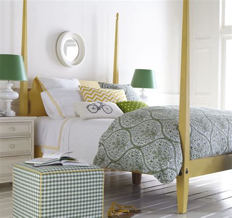 Home it'll be tough to squeeze two master suites in. Pretty citrine and kelly green master bedroom | Master Bed ...