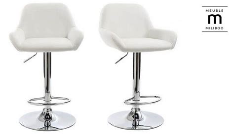 Son look sobre et naturel grâce au mélange parfait de ses matériaux lui permettra de s'intégrer parfaitement dans n'importe quel intérieur. Tabouret de bar design lot de 2 CYRUS - Tabouret de bar ...