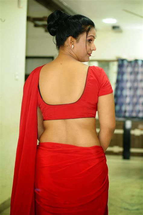 actress apoorva hot navel show in red saree photo gallery movieezreel blogspot