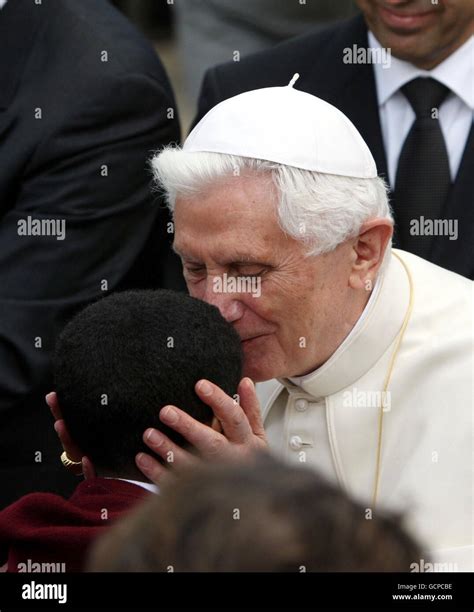 Papal Visit To Uk Day Two Stock Photo Alamy