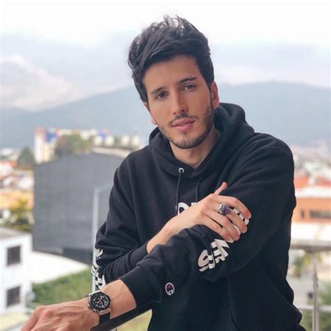 Sebastian Yatra - Cantantes Famosos - Contratación