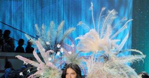 Adriana Lima Goes On A Liquid Diet Works Out Twice A Day