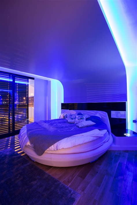 The Fantastic Futuristic Home Homify Futuristic Bedroom Futuristic Home Blue Bedroom Decor
