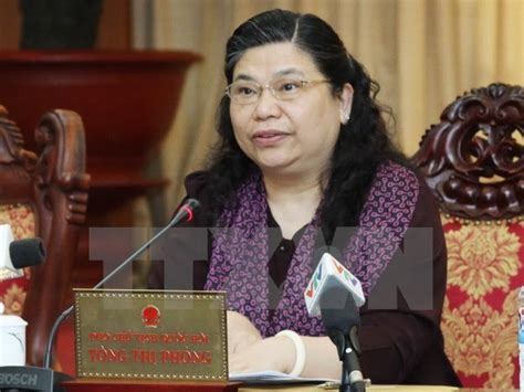 Bộ chính trị ban chấp hành trung ương đảng cộng sản việt nam, thường gọi tắt là bộ chính trị là cơ quan lãnh đạo và kiểm tra việc thực hiện nghị quyết ðại hội đại biểu toàn quốc, nghị quyết của ban chấp hành trung ương; Danh sách Ủy viên Bộ Chính trị Đảng Cộng sản Việt Nam khóa ...