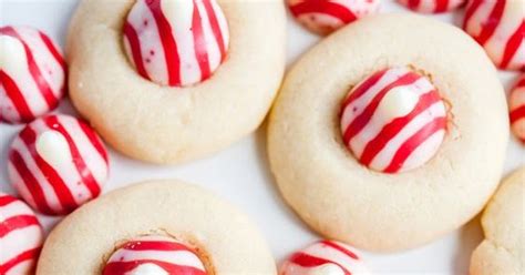 These Candy Cane Kiss Peppermint Cookies Are So Simple And Delicious Fun Hug