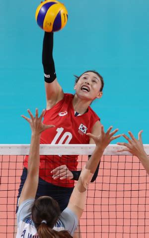 • 35 185 просмотров 1 год назад. 배구 점수 내는 규칙은? 3세트 따내야 승 : 부산의 대표 정론지 ...