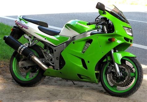 The 1995 kawasaki ninja zx6r for sale has only 27000 miles on it and i have taken very good care of the it keeping it looking good and running great. Kawasaki Ninja ZX-6R - Vikipedi