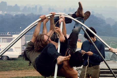 Woodstock Clich S Vintage Du Festival Mythique Vogue France