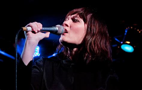 Sarah Blasko Performs Live Cover Of Talking Heads This Must Be The Place