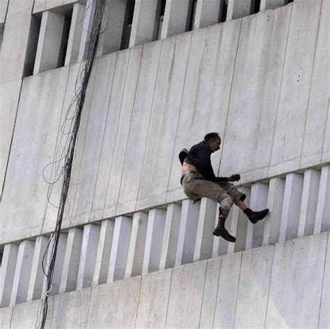 9 11 Suicide Jumper Survives