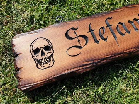 5 Best Wood For Carving Signs