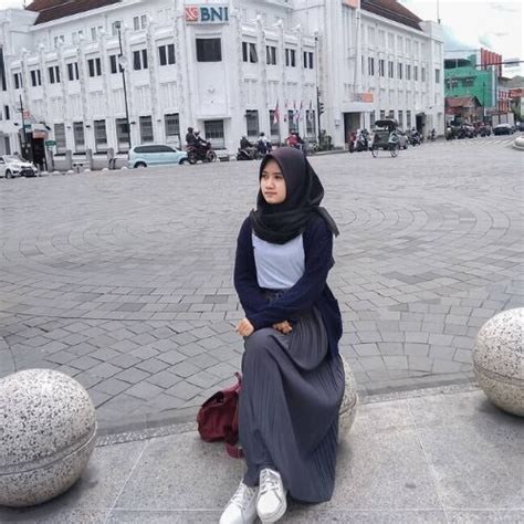 Check spelling or type a new query. 10 OOTD Hijab Kantoran yang Casual, Modis dan Anak Muda Banget | Halaman 2
