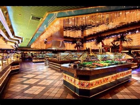 This massive polish buffet has been beloved by chicagoans since it opened in 1984. BIGGEST BUFFET IN THE WORLD - YouTube