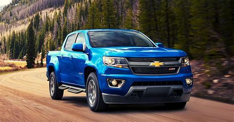 Which midsize truck has the highest ground clearance? 2