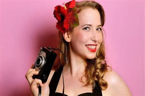 Retro Themed Photoshoot With A Pin Up Makeover At Maincy
