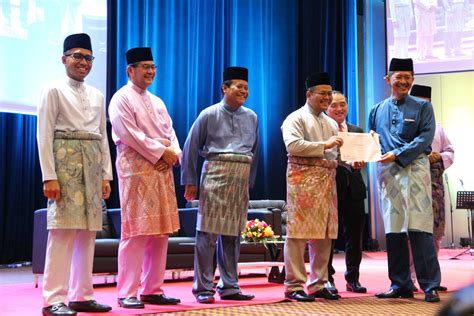 Jabatan ketua pengarah tanah dan galian persekutuan aras 4, podium 1. Portal Rasmi Pejabat Tanah Dan Galian Selangor