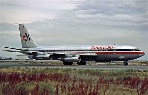 American Airlines Boeing 707 123b N7580a San Francisco 29th June 1980