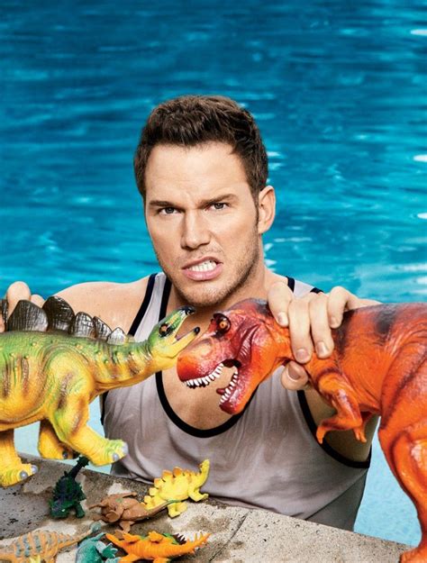 Chris Pratt Plays With Dinosaurs For Fun Entertainment Weekly Shoot
