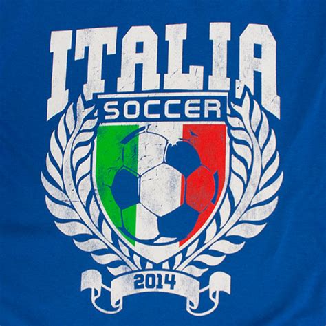 Quando mi hanno detto che avrei portato la bandiera ero a una tappa del giro, improvvisamente non ho sentito. Italian Soccer Team Crest Tee Shirt