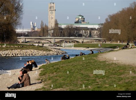 Munich Germany People Sunbathe On The Isar Stock Photo Alamy