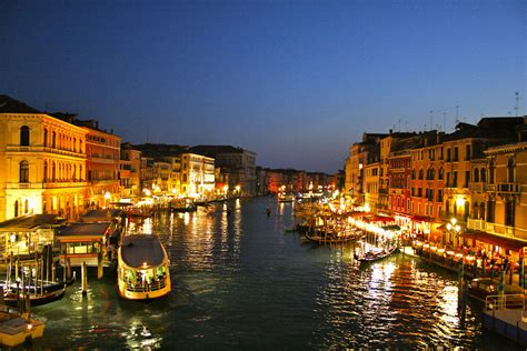 Vernici impregnanti, smalti per legno e il gel vernice fernovus che si applica direttamente sulla ruggine; 031 - pictures of venice italy at night live wallpaper ...