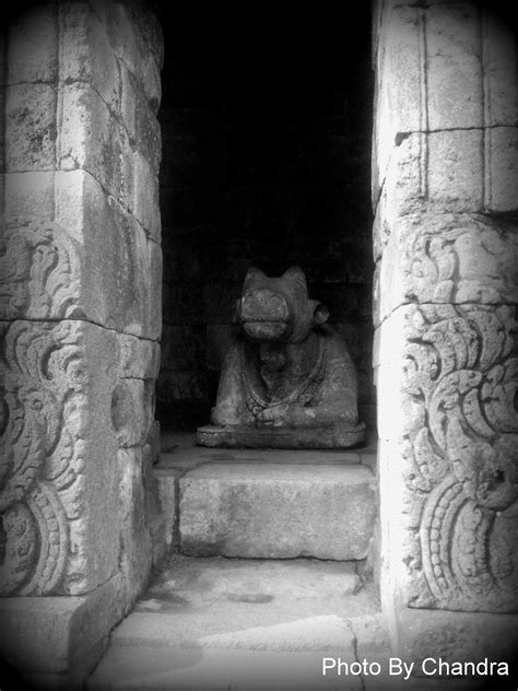 Candi pringapus menjadi destinasi wisata sejarah dan budaya di kabupaten temanggung jawa tengah yang rekomended untuk mengisi libur akhir pekan. Eksotisme Candi Pringapus Di Temanggung - Alfian Chandra Y