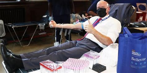 500th Person Donates Blood At Nyc Health Hospitalsbellevue To
