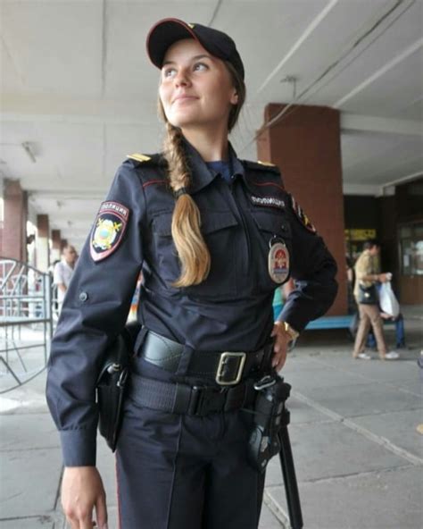 32 photos qui vont vous donner envie de vous faire arrêter par la police russe