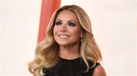 Lives Kelly Ripa Rips Execs And Reveals She Couldnt Understand