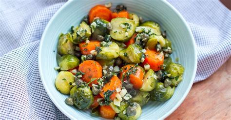 Steamed Vegetables With Garlic Capers And Parsley Butter