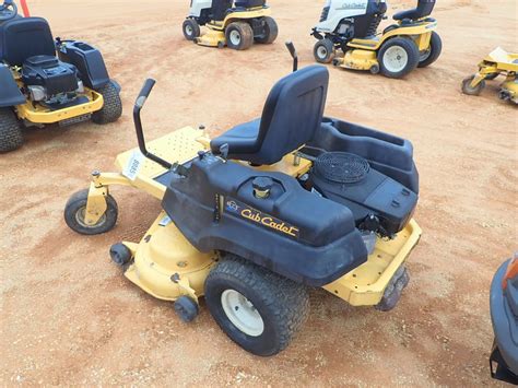 Cub Cadet Rzt Mowing Equipment Jm Wood Auction Company Inc