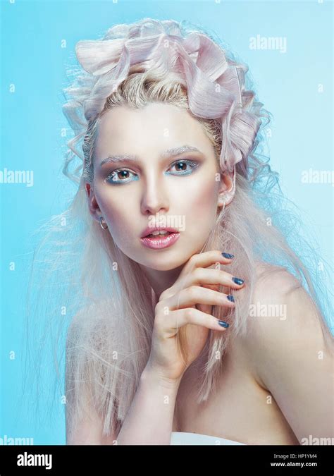 High Fashion Model Girl Stock Photo Alamy