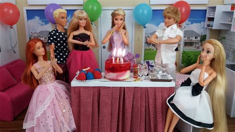Barbie Birthday Party In The Dream House Barbie Gets Presents Youtube