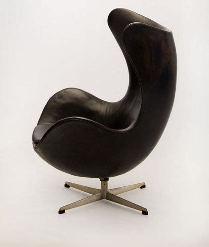And each of these classic seats comes with serious design. 12 Famous Chairs Designed By Famous Architects | Famous ...