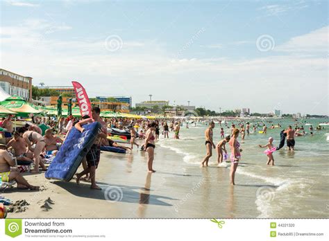 People On Mamaia Beach At The Black Sea Editorial Image Image Of Sand Relax