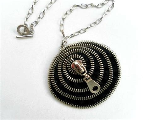 Zipper Necklace Spiral Shell Unique Design Metal Chain Ykk