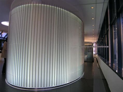 Dieser eintrag wird präsentiert von yellowmap ag. Technikraumverkleidung für Bankautomaten, VR Bank Landau ...