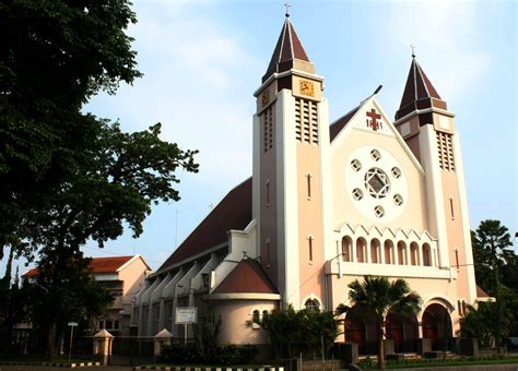 Gambar Arsitektur Bangunan Agama Gereja Katedral Tempat Beribadah Iman Indah Historis