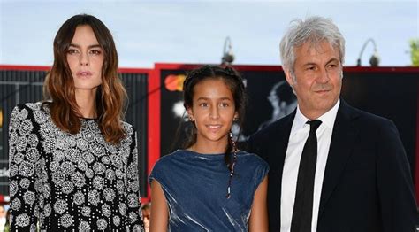 Pietro taricone avrebbe compiuto il 4 febbraio 2015 quarant'anni, e a ricordarlo c'è kasia smutniak, l'amore della sua vita, che gli ha dedicato un post è cresciuta sophie taricone, la figlia nata dalla relazione tra kasia smutniak e l'indimenticabile pietro. Sophie Taricone, figlia di Pietro, la prima volta sul red ...