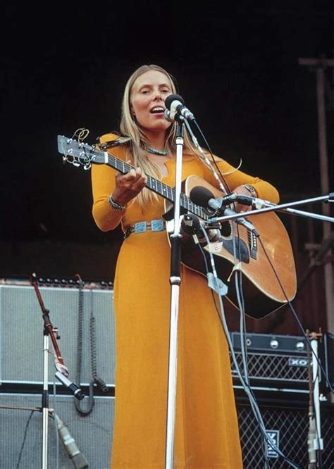Joni Mitchells “woodstock” Voicing An Anthem For The 60s Hippie Ethos Isle Of Wight Festival