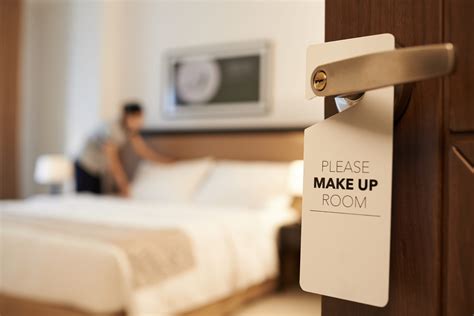 How Much To Tip Hotel Housekeeping