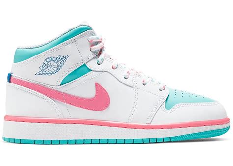 The girl's holdiay collection will include a jordan sixty plus (white/china. Jordan 1 Mid White Pink Green Soar (GS) in 2020 | Jordan 1 ...