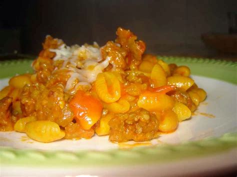Un buon modo di affrontare la settimana!. Gnocchetti sardi salsiccia e zafferano | Salsiccia ...