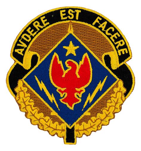 1st Brigade 4th Infantry Division Avdere Est Facere Patch Flying