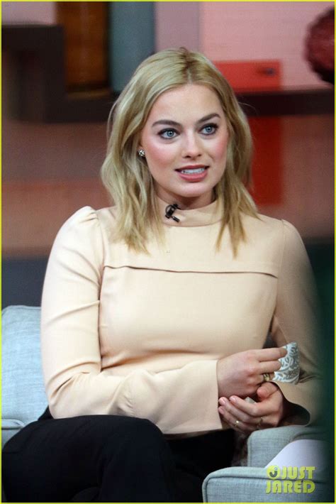 Margot Robbie Details Slapping Leonardo Dicaprio In The Wolf Of Wall