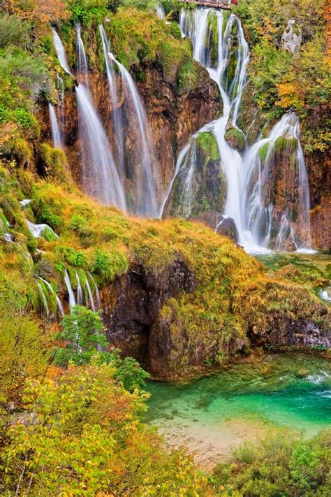 Plitvice Lakes Waterfalls Stock Image Image Of Vibrant 17725567