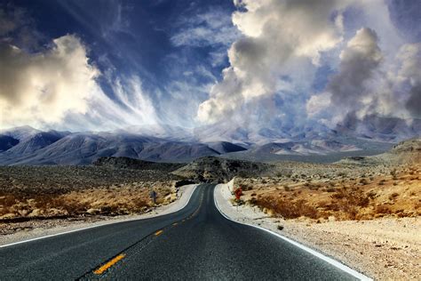 Death valley national park is one of the four national parks located in the mojave desert, which we covered in this article. Death Valley National Park | Drive The Nation