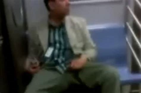 Video Subway Rider Films Jerk Masturbating Mta Worker Does Nothing