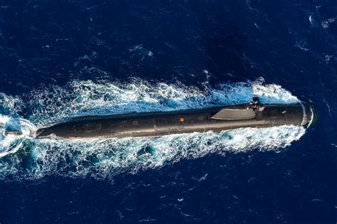 Vers La Guerre Un Sous Marin Français Capable De Détruire à Plus De